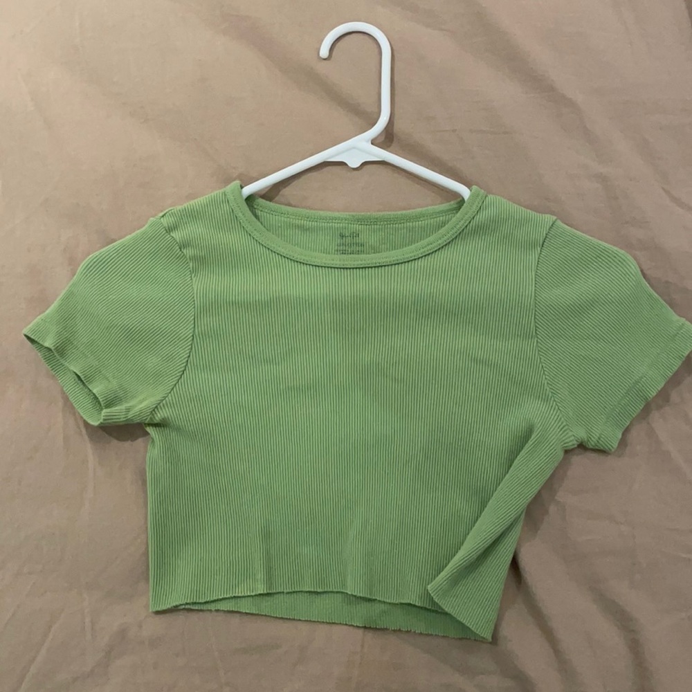 Brandy Melville green cropped tee